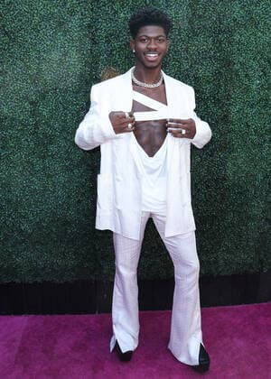 Variety 2021 Music Hitmakers Brunch Rapper Lil Nas X wearing Balmain arrives at the Variety 2021 Music Hitmakers Brunch presented by Peacock and Girls5eva and sponsored by IHG Hotels and Resorts held at the City Market Social House on December 4, 2021 in Los Angeles, California, United States. Los Angeles California United States  Copyright: xImagexPressxAgencyx originalFilename:collin-variety2211205_npR7F.jpg