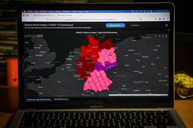 Coronavirus in Germany Covid 19 Dashboard of the Robert Koch Institute 05 12 2021 Robert Koch Institute 7 days Incidence 439.2 7 days Number of cases 365 229 COVID 19 cases 6 158 125 Addition of 42 044 compared to the previous day COVID 19 deaths 103 040 Addition of 94 compared to the previous day