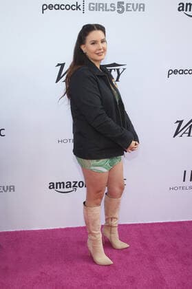 Variety Hitmakers presented by Peacock Girls5eva Featuring: Lana Del Rey Where: Los Angeles, California, United States When: 04 Dec 2021 Credit: Faye s Vision Cover Images Copyright: xx 50966397 EDITORIAL USE ONLY. NOT FOR USE BY NEWSPAPERS BASED IN THE UK.