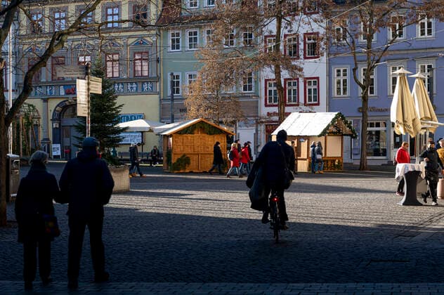 CLOSED CHRISTMAS MARKET IN ERFURTER CITY 05 12 2021 Erfurt The Christmas stalls at the Erfurt Fish Market will be closed on 2 Advent, 5 December 2021.