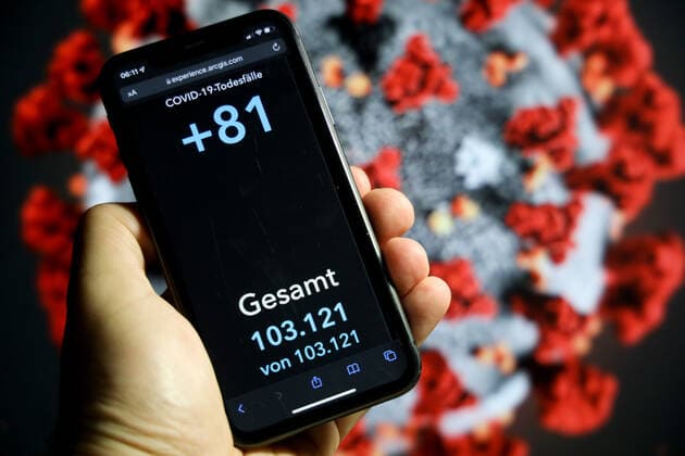 Coronavirus in Germany Covid 19 Dashboard of the Robert Koch Institute 05 12 2021 Robert Koch Institute 7 days Incidence 441.9 7 days Number of cases 367 432 COVID 19 cases 6 185 961 Addition of 27 836 compared to the previous day COVID 19 deaths 103 121 Addition of 81 compared to the previous day