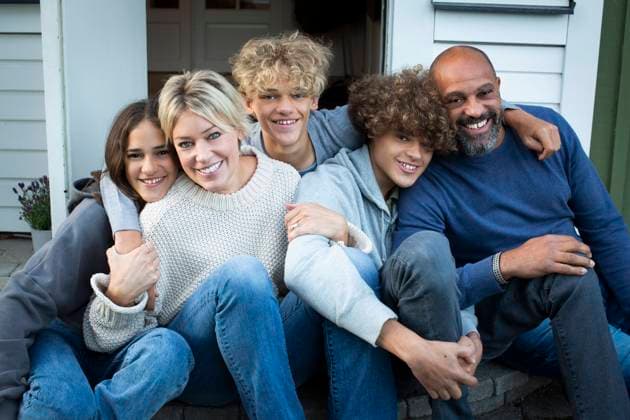 Portrait of happy mother and father with children Sweden, Stockholm, model released, property released Copyright: xMaskotx , MA90576