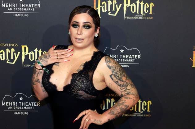 Jolina Mennen bei der Premiere des Musicals Harry Potter und das verwunschene Kind im Mehr! Theater am Großmarkt. Hamburg, 05.12.2021 *** Jolina Mennen at the premiere of the musical Harry Potter and the Enchanted Child at the Mehr Theater am Großmarkt Hamburg, 05 12 2021 Foto:xgbrcix xFuturexImage