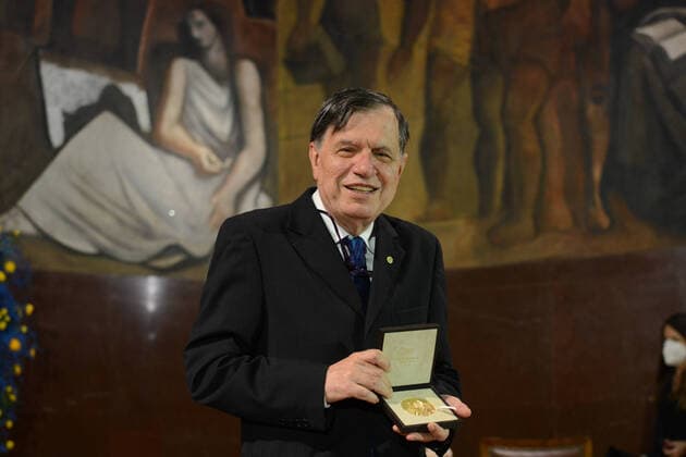 Bilder des Jahres 2021, News 12 Dezember News Themen der Woche KW49 News Bilder des Tages Giorgio Parisi, Nobel Prize in Physics during Award ceremony of the medal and the Nobel Prize 2021 diploma to professor Giorgio Parisi, News in Rome, Italy, December 06 2021 *** Giorgio Parisi, Nobel Prize in Physics during Award ceremony of the medal and the Nobel Prize 2021 diploma to professor Giorgio Parisi, News in Rome, Italy, December 06 2021  Copyright: xGloriaxImbrognox xIPAx xx 0