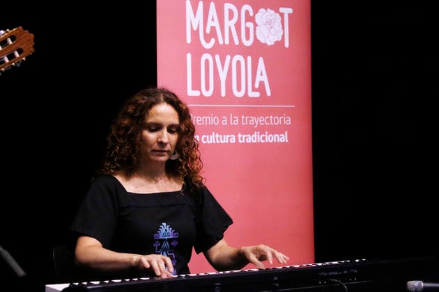Santiago, December 7, 2021 The Minister of Cultures, Consuelo ValdÃ s, heads the award ceremony of the Margot Loyola 2021 Award, a distinction given by the Ministry in honor of the artist and culturist who died in 2015, as a way to recognize individuals or groups, who have worked in the recovery a  Copyright: JONNATHANxOYARZUN ATONxCHILE