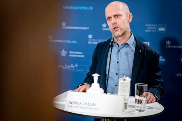 Managing Director of the Statens Serum Institut Henrik Ullum during a press briefing on the status of the epidemic, the Omikron variant, infection detection and test capacity, in Eigtveds Warehouse in Copenhagen, Tuesday 7 December 2021, Copenhagen Denmark  Copyright: RitzauxScanpix MadsxClausxRasmussenx cop105 spdk20211207-172816-L
