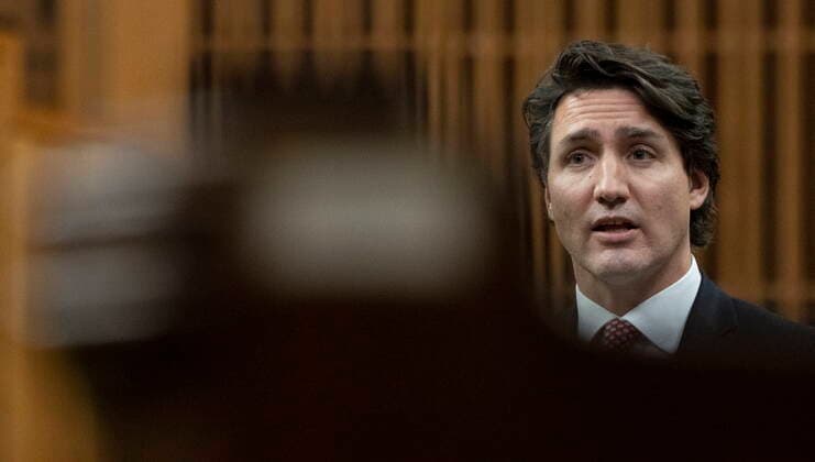 December 7, 2021, Ottawa, ON, Canada: Prime Minister Justin Trudeau rises during Question Period, Tuesday, December 7, 2021 in Ottawa. Ottawa Canada  - ZUMAc35_ 20211207_zaf_c35_048 Copyright: xAdrianxWyldx