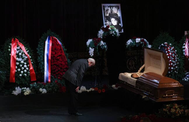Entertainment Themen der Woche KW49 Entertainment Bilder des Tages Trauerfeier fÃ¼r Schauspielerin Nina Urgant in St. Petersburg ST PETERSBURG, RUSSIA - DECEMBER 8, 2021: A farewell ceremony for the late actress Nina Urgant at the Alexandrinsky Theatre. Nina Urgant passed away at the age of 92 on December 3, 2021. Peter Kovalev TASS  TS11B0DE