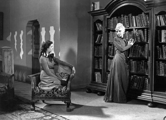 Blanchette Brunoy and Suzette Mais, on-set of the Film, Claudine a l Ã cole directed by Serge de Poligny, 1937  Copyright: xJTxVintagex xGlasshousexImagesx jtv002994
