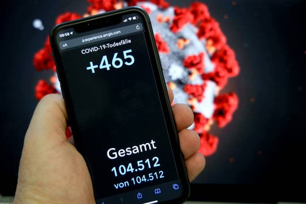 Coronavirus in Germany Covid 19 Dashboard of the Robert Koch Institute ATTENTION CORRECTED FIGURES 09 12 2021 As of 8 39 Robert Koch Institute 7 days Incidence 422.3 7 days Number of cases 351 148 COVID 19 cases 6 362 232 Addition by 70 611 compared to the previous day COVID 19 deaths 104 512 Addition by 465 compared to the pre