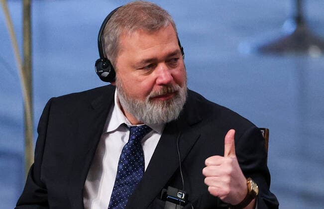 OSLO, NORWAY â€“ DECEMBER 10, 2021: Russian journalist, Novaya Gazeta editor-in-chief Dmitry Muratov gives a thumbs up sign during the 2021 Nobel Peace Prize award ceremony at Oslo City Hall. The Norwegian Nobel Committee has decided to award the Nobel Peace Prize for 2021 to Philipino-American journalist Maria Ressa and Russian journalist Dmitry Muratov in recognition of their efforts to safeguard freedom of expression, which is a precondition for democracy and lasting peace . Sergei Bobylev TASS  TS11B5BA