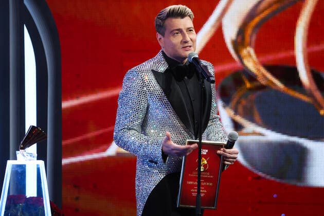 Musikpreis Goldenes Grammophon, Verleihung in Moskau MOSCOW, RUSSIA - DECEMBER 10, 2021: Singer Nikolai Baskov speaks at the 2021 Golden Gramophone Awards ceremony at the State Kremlin Palace. Valery Sharifulin TASS  TS11B636