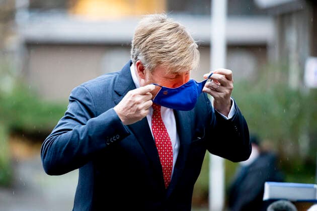 Entertainment Bilder des Tages 10-12-2021 GGD King Willem-Alexander visited two vaccination locations, Westeinde in The Hague and the Bread Factory in Rijswijk. Â  Copyright: xPPEx