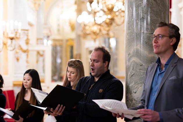 Vaccination in the Semper Opera A very special vaccina