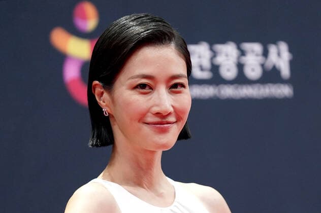 2021 Mnet Asian Music Awards MAMA PAJU, SOUTH KOREA, DEC 11: South Korean model Lee Hyun-yi during 2021 Mnet Asian Music Awards MAMA at the CJ ENM STUDIO CENTER in Paju, South Korea, on December 11, 2021. Paju the CJ ENM STUDIO CENTER South Korea 7075_250029 Copyright: xSeokyongxLee PentaxPressx
