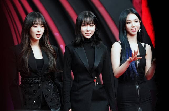Entertainment Bilder des Tages 2021 Mnet Asian Music Awards MAMA PAJU, SOUTH KOREA, DEC 11: South Korean girl group aespa during 2021 Mnet Asian Music Awards MAMA at the CJ ENM STUDIO CENTER in Paju, South Korea, on December 11, 2021. Paju the CJ ENM STUDIO CENTER South Korea 7075_250045 Copyright: xSeokyongxLee PentaxPressx