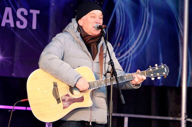 Rolf Zuckowski live at the Open Air Kinder Kultur Fest For A Better Life in front of the Europa Passage Hamburg, 11 12 2021 Foto:xgbrcix xFuturexImage