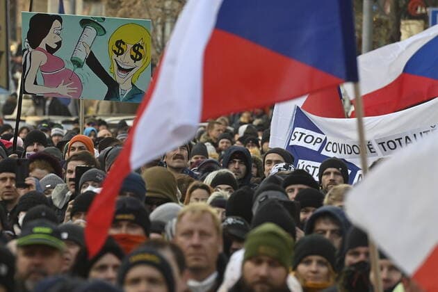 Opponents of anti-epidemic measures have gathered at a rally in Prague s Wenceslas Square on Sunday, December 12, 2021, to protest against compulsory COVID-19 vaccination and against what they call violation of personal freedoms and the constitution, the police estimating the number of participants at about 4,000. (CTKxPhoto VitxSimanek) CTKPhotoP2021121204027 