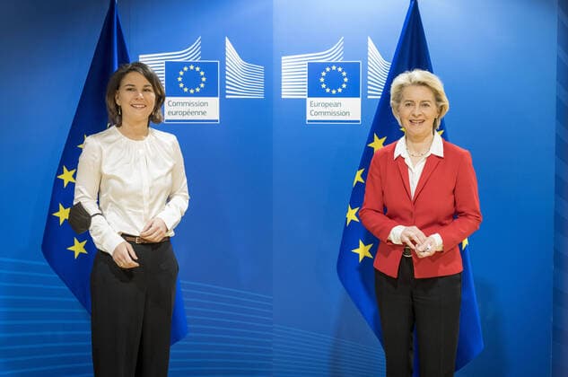 Bilder des Jahres 2021, News 12 Dezember News Themen der Woche KW49 News Bilder des Tages Bundesaussenministerin Annalena Baerbock trifft die Praesidentin der Europaeischen Kommission, Ursula von der Leyen, in Bruessel. Bruessel Belgien *** German Foreign Minister Annalena Baerbock meets the President of the European Commission, Ursula von der Leyen, in Brussels Belgium Copyright: xThomasxKoehlerx