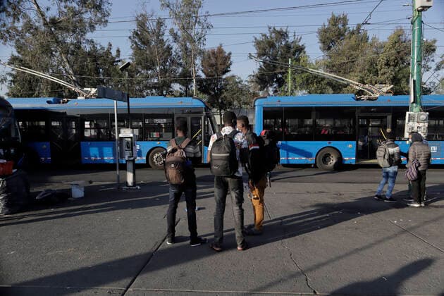 Haitian Migrants Begin Arriving In Mexico City A group of Haitian migrants outside the Central de Autobuses del Norte in Mexico City, who plan to go to various refugee support offices in the capital to try to carry out a procedure that will allow them to stay longer in Mexico in view of the difficulties their compatriots are having to enter the United States. Mexico City Mexico City Mexico  Copyright: xGerardoxVieyrax originalFilename:vieyra-notitle211212_npYRA.jpg