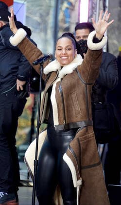 December 14, 2021, New York, New York, USA: ALICIA KEYS performs at the Citi Concert Series on the Today Show Rockefeller Center. New York USA - ZUMAms4_ 20211214_zaf_ms4_006 Copyright: xSoniaxMoskowitzxGordonx
