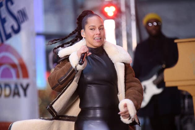 December 14, 2021, New York, NY, USA: ALICIA KEYS performs at the Citi Concert Series on the Today Show,.Rockefeller Center, NYC.December 14, 2021. New York USA - ZUMAms4_ 20211214_zaf_ms4_024 Copyright: xSoniaxMoskowitzxGordonx