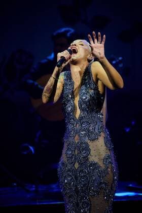Portuguese singer Mariza performs on stage during a tribute concert on occasion of the 100th anniversary of the birth of Portuguese fado legend Amalia Rodrigues at Teatro Real in Madrid, Spain, 14 December 2021. Mariza pays tribute to Amalia Rodrigues !ACHTUNG: NUR REDAKTIONELLE NUTZUNG!  Copyright: xLucaxPiergiovannix GRAF5243 20211214-bb5d55890171881e1c2c1b43b7eabec0e25b920c
