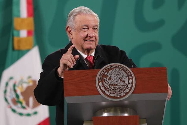 Mexican President Andres Manuel Lopez Obrador speaks during his morning conference at the National Palace in Mexico City, Mexico, 15 December 2021. Lopez Obrador affirmed this Wednesday that he will ask Mexicans living in the United States not to support the Democratic or Republican parties if they vote against its regularization. López Obrador will ask Mexicans in the US not to vote for anti-immigrant parties !ACHTUNG: NUR REDAKTIONELLE NUTZUNG!  Copyright: xSashenkaxGutierrezx MEX962 20211215-7ec3498a44a64a4409ea82404e195136c9cdc499