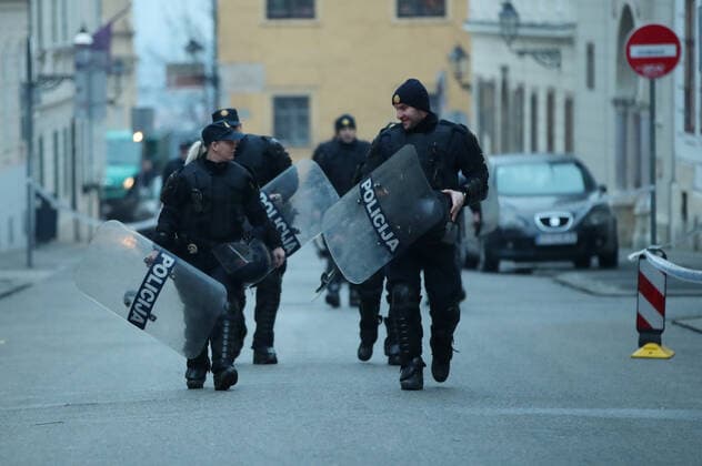 PXL_Protest in Zagreb Police during the protest at St. Mark s Square against the vaccination of children ,in Zagreb, Croatia, on December 15, 2021. SanjinxStrukic PIXSELL