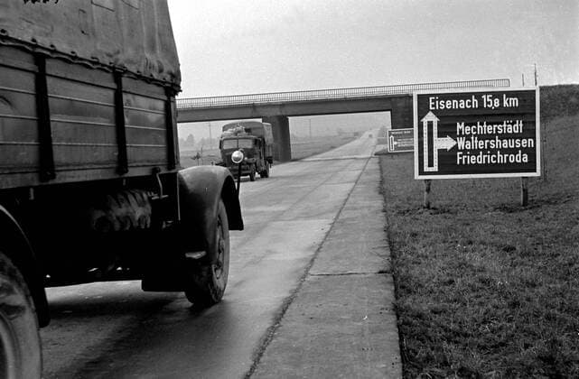 LKW Fahrer Autobahn nach Eisenach Historisches Bild und Foto: LKW Fahrer Autobahn A4 nach Eisenach Historical Image and Photography: Lorry Driver on the motorway to Eisenach
