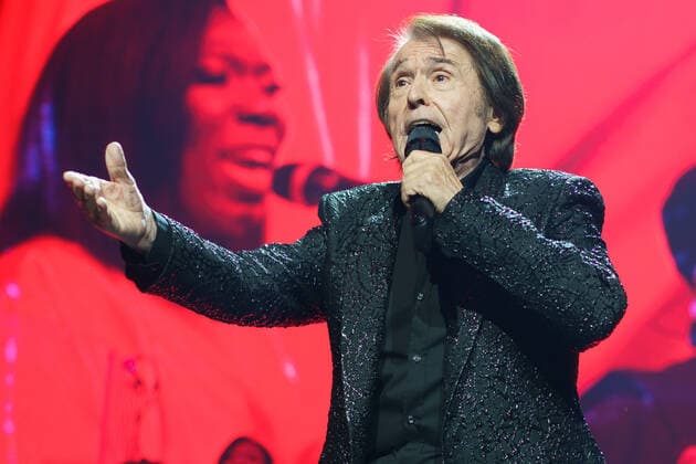 December 16, 2021, Madrid, Spain: Spanish singer, Miguel Rafael Martos Sanchez, better known as Raphael?, performs on stage at Wizink Centre. Madrid Spain - ZUMAs197 20211216_zaa_s197_155 Copyright: xAtilanoxGarciax