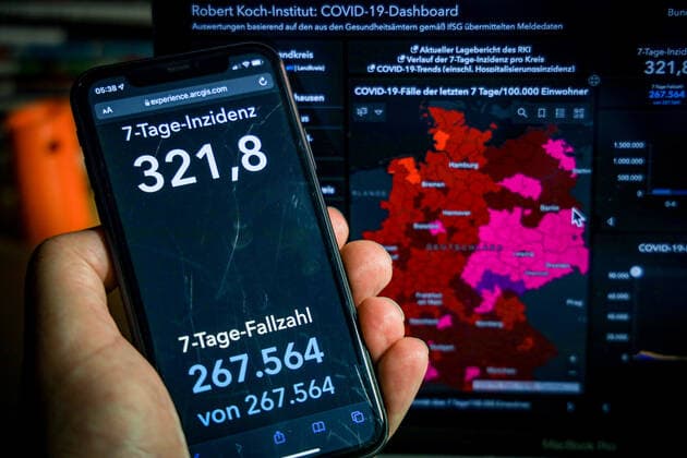 Coronavirus in Germany Covid 19 Dashboard of the Robert Koch Institute 18 12 2021 Robert Koch Institute 7 days Incidence 321.8 7 days Number of cases 267 564 COVID 19 cases 6 764 188 Additions of 42 813 compared to the previous day COVID 19 deaths 108 053 Additions of 414 compared to the previous day