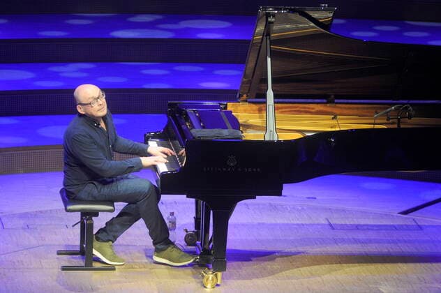 Der norwegische Jazz-Pianist Bugge Wesseltoft solo 2021 in der Philharmonie Essen. The Norwegean jazz pianist Bugge Wesseltoft solo at the Philharmonie Essen, 2021. Essen NRW DEU;DE;GERMANY;DEUTSCHLAND;ALLEMAGNE