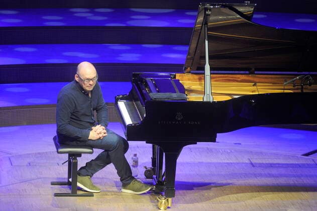 Der norwegische Jazz-Pianist Bugge Wesseltoft solo 2021 in der Philharmonie Essen. The Norwegean jazz pianist Bugge Wesseltoft solo at the Philharmonie Essen, 2021. Essen NRW DEU;DE;GERMANY;DEUTSCHLAND;ALLEMAGNE