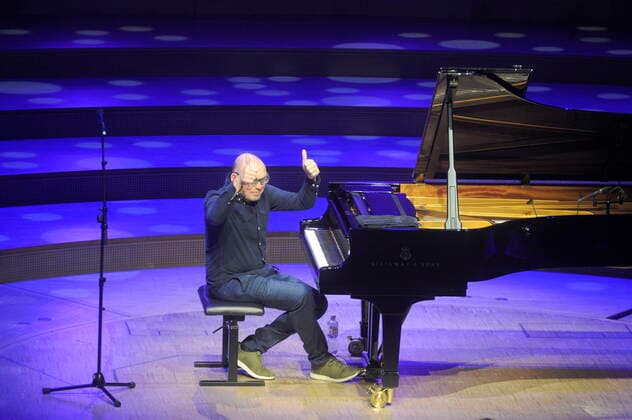 Der norwegische Jazz-Pianist Bugge Wesseltoft solo 2021 in der Philharmonie Essen. The Norwegean jazz pianist Bugge Wesseltoft solo at the Philharmonie Essen, 2021. Essen NRW DEU;DE;GERMANY;DEUTSCHLAND;ALLEMAGNE