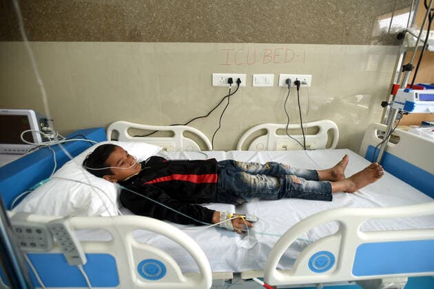 NOIDA, INDIA - DECEMBER 18: In the view increasing Covid-19 cases across the country, Noida Health Department organised a mock drill at Bhangel PHC in Sector 110, on December 18, 2021 in Noida, India. (Photo by Sunil Ghosh Hindustan Times ) Daily Life Amid Coronavirus Pandemic In India