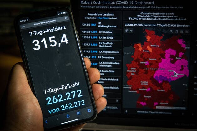 Coronavirus in Germany Covid 19 Dashboard of the Robert Koch Institute 19 12 2021 Robert Koch Institute 7 days Incidence 315.4 7 days Number of cases 262 272 COVID 19 cases 6 793 536 Addition of 29 348 compared to the previous day COVID 19 deaths 108 233 Addition of 180 compared to the previous day
