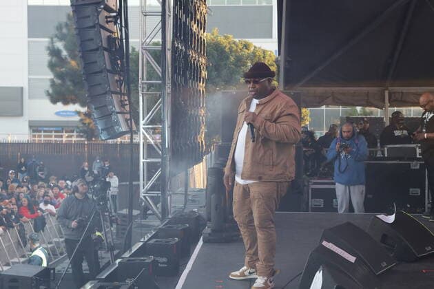 December 18, 2021, Los Angeles, California, USA: Hip-hop artist E-40 raps on stage at the Once Upon A Time in LA concert Los Angeles USA - ZUMAs215 20211218_zap_s215_013 Copyright: xAlexanderxSeyumx