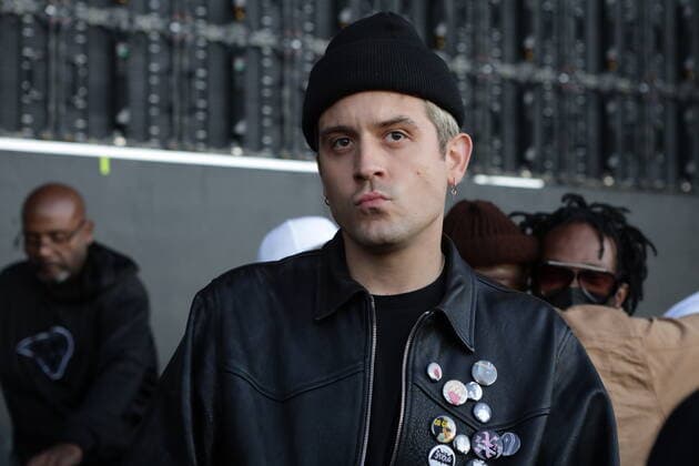 December 18, 2021, Los Angeles, California, USA: Hip-hop artist G-Eazy hangs out backstage at the Once Upon A Time in LA concert Los Angeles USA - ZUMAs215 20211218_zap_s215_018 Copyright: xAlexanderxSeyumx