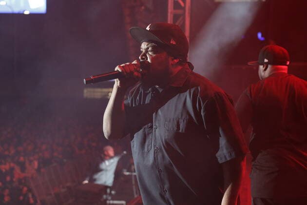 December 18, 2021, Los Angeles, California, USA: Hip-hop artist Ice Cube raps on stage at the Once Upon A Time in LA concert Los Angeles USA - ZUMAs215 20211218_zap_s215_039 Copyright: xAlexanderxSeyumx