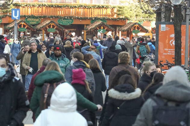 Lower Saxony, Hanover, No more 2G in retail, full city, Christmas shopping, shopping,