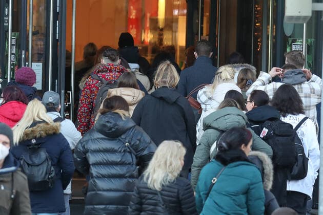 Lower Saxony, Hanover, No more 2G in retail, full city, Christmas shopping, shopping,