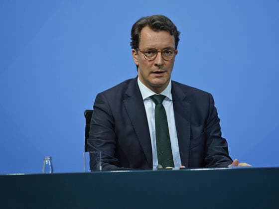 Minister President Hendrik Wüst 21 12 2021 Press conference by Chancellor Scholz, Minister President Wüst and Governing Mayor Giffey following the consultations with the heads of government of the federal states In the Chancellery on 21 12 2021 Berlin Chancellery Berlin GER