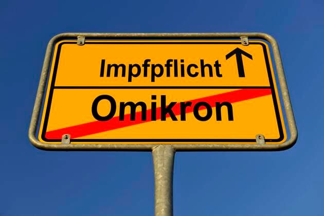 Symbolic image, combating the Omikron coronavirus through vaccination strategy, compulsory vaccination, boosters, fifth wave of the corona crisis, Germany, Europe Copyright: imageBROKER/MichaelxWeber ibximw07195699.jpg