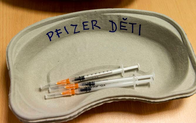 Vaccination against COVID-19 for children aged 5-11 years began at the Masaryk Hospital in Usti nad Labem, Czech Republic, December 27, 2021. (CTKxPhoto OndrejxHajek) CTKPhotoP2021122701981  HAJ 03