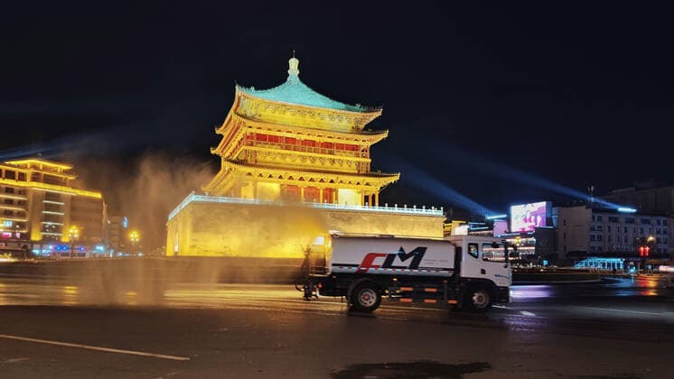 XI AN, CHINA - DECEMBER 26: A disinfection vehicle works around Xi an Bell Tower on December 26, 2021 in Xi an, Shaanxi Province of China. Xi an conducted a citywide disinfection since Sunday night to prevent the COVID-19 spread.  Copyright: xVCGx CFP111363041514