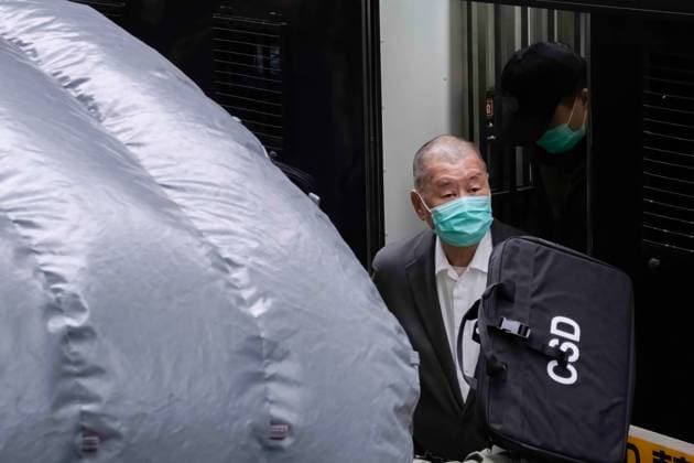 February 9, 2021, Hong Kong, China: Media Tycoon Jimmy Lai Chi-ying steps out off an armored vehicle. Hong Kong China - ZUMAs197 20210209_zaa_s197_299 Copyright: xPerryxHuix