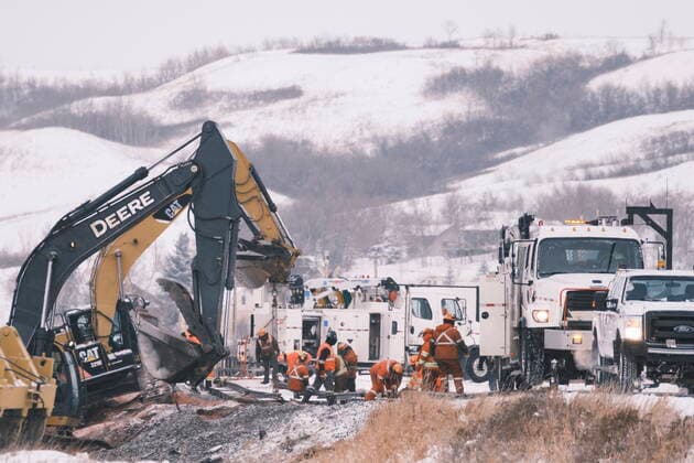 December 29, 2021, Craven, SK, Canada: Workers repair the tracks at the site of a CP train derailment near Craven, Sask. on Wednesday, Dec. 29, 2021. Craven Canada  - ZUMAc35_ 20211229_zaf_c35_012 Copyright: xMichaelxBellx