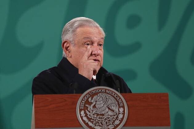 Mexican President Andres Manuel Lopez Obrador speaks during his daily morning conference at the National Palace in Mexico City, Mexico, 30 December 2021. Accustomed to an almost eternal electoral campaign since Andres Manuel Lopez Obrador assumed the presidency of the country, Mexicans will return to the polls in 2022 to vote in an unprecedented citizen consultation in which they will decide whether the president should resign or remain in office. The future of Lopez Obrador will be decided again at the polls in 2022 !ACHTUNG: NUR REDAKTIONELLE NUTZUNG!  Copyright: xSashenkaxGutierrezx MEX1753 20211230-60e7cda36b5f2e83b1080a612be58649de1cf090