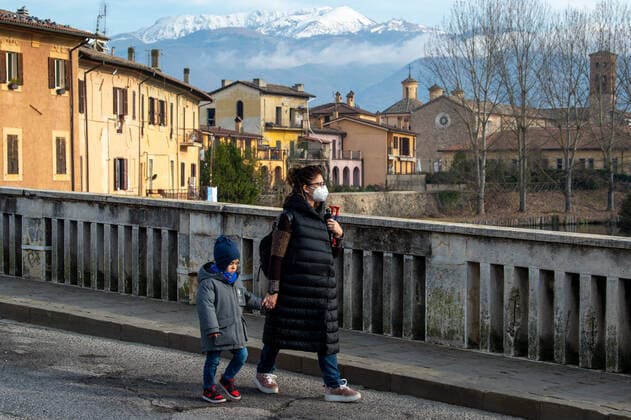 Lazio And Other Italian Regions Return To The Yellow Zone Amid Covid-19 Pandemic Lazio is back in the Yellow Zone due to the increase in Covid19 infections with the Omicron variant increasingly affecting the population. The Yellow Zone does not provide for many restrictions, masks outdoors and restricted access to activities. The yellow zone in Rieti on 3 January 2021. Rieti Italy  Copyright: xRiccardoxFabix originalFilename: fabi-notitle220103_npiYp.jpg